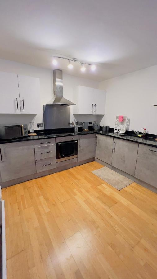 Charming 1-Bedroom Apartment In Woolwich لندن المظهر الخارجي الصورة