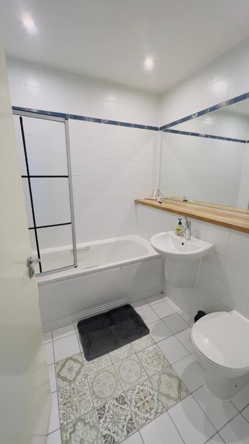 Charming 1-Bedroom Apartment In Woolwich لندن المظهر الخارجي الصورة