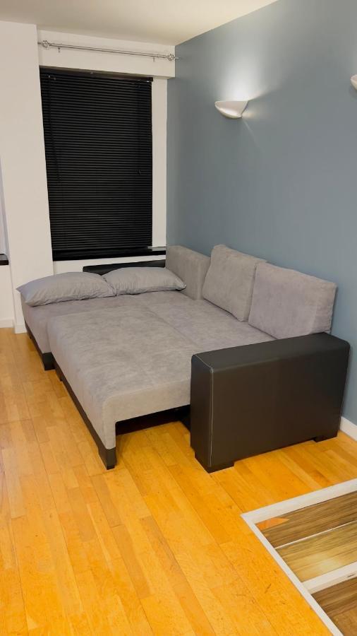 Charming 1-Bedroom Apartment In Woolwich لندن المظهر الخارجي الصورة