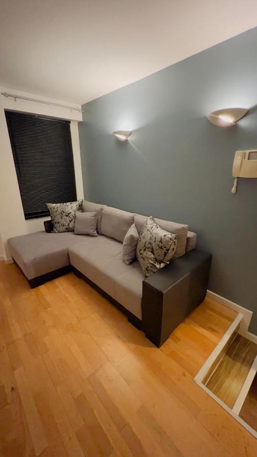 Charming 1-Bedroom Apartment In Woolwich لندن المظهر الخارجي الصورة